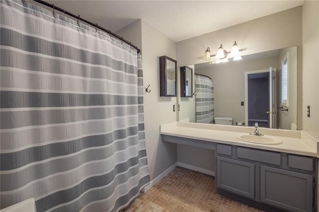 Building Photo - 702 River Rock Psge