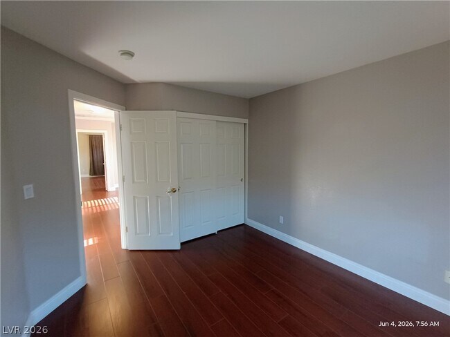 Building Photo - 9756 Wailings Ave