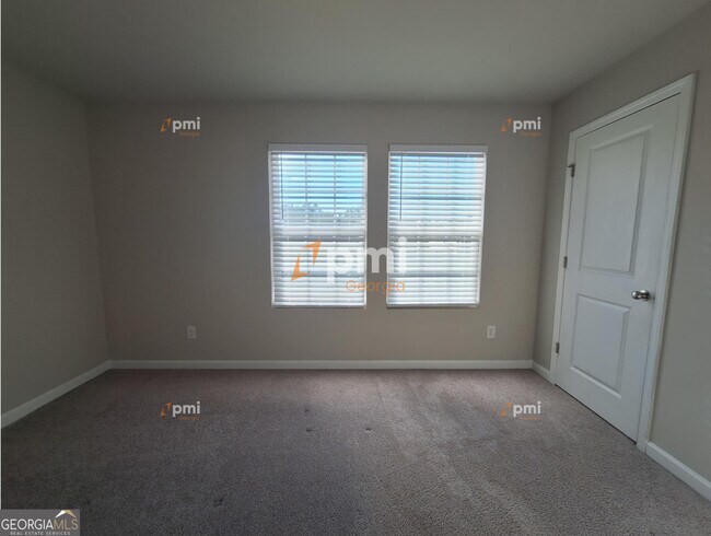 Building Photo - 731 Cole Dr