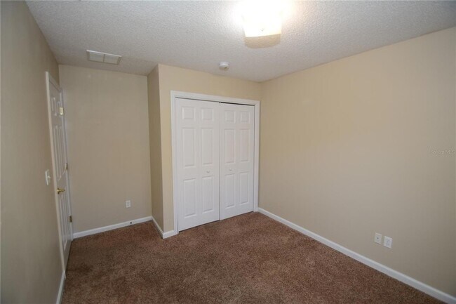 Building Photo - 33 Rosepetal Ln