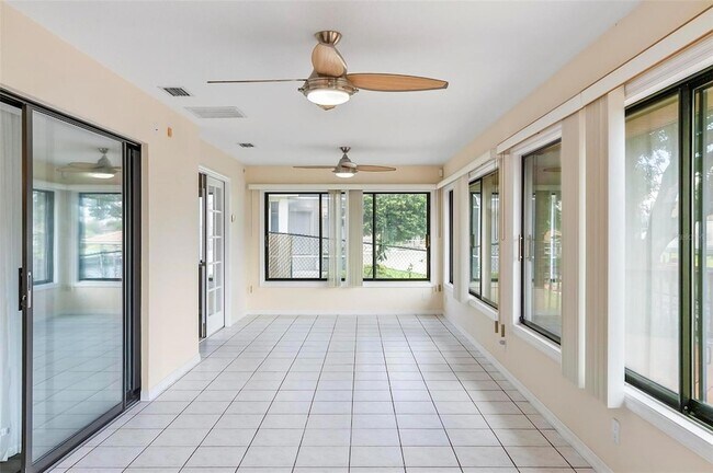 Building Photo - 20 Conley Ct