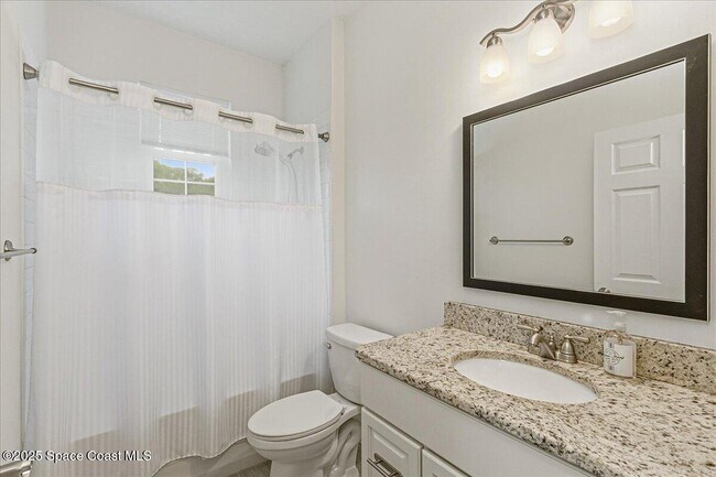 Building Photo - 558 Gardendale Cir SE