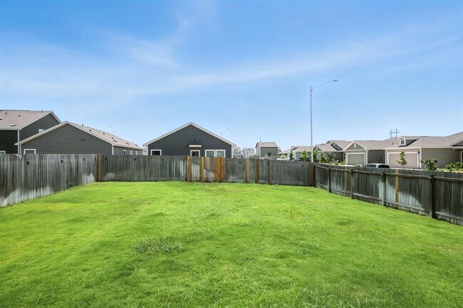 Building Photo - 1113 Cattail Ln
