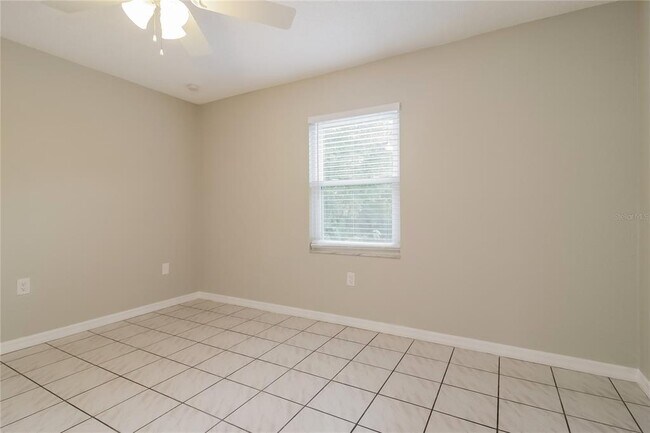 Building Photo - 1510 Bavon Dr