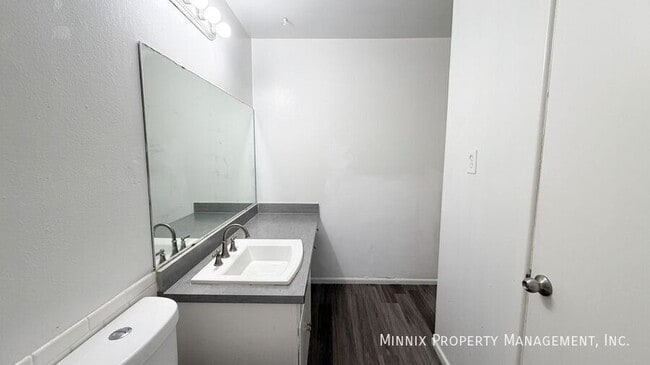 Building Photo - 2010 Ave. S