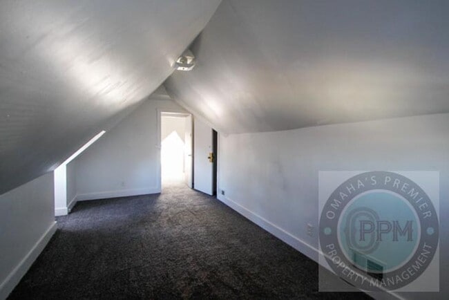 Building Photo - 4824 Webster St