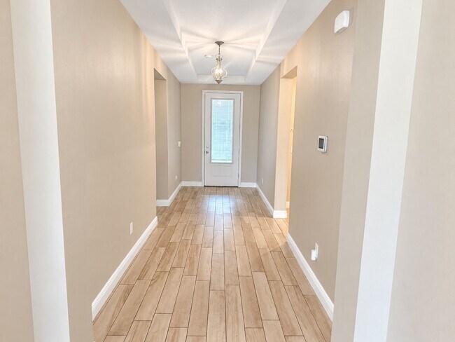 Building Photo - 5418 Silver Sun Dr