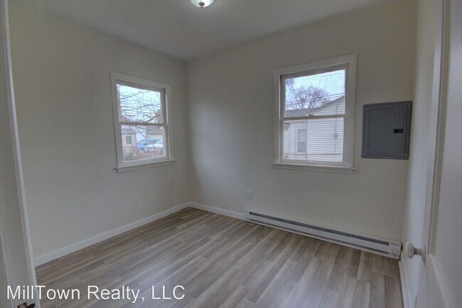 Building Photo - 2 br, 1 bath House - 3856 Johnson Ave