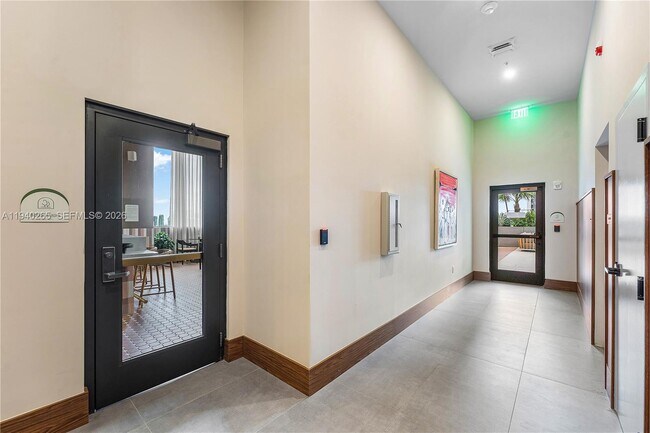 Building Photo - 11 NE 6th St