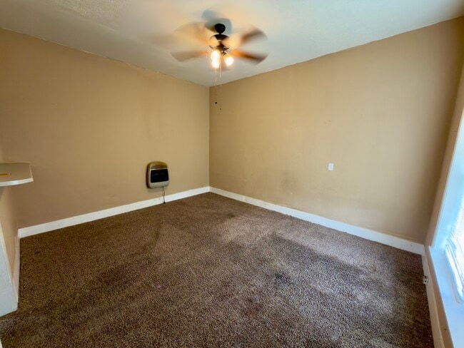 Building Photo - Marshall Street