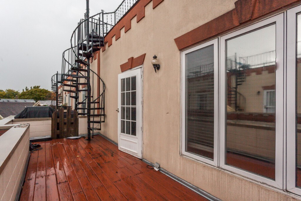 Building Photo - 2427 N Clybourn Ave