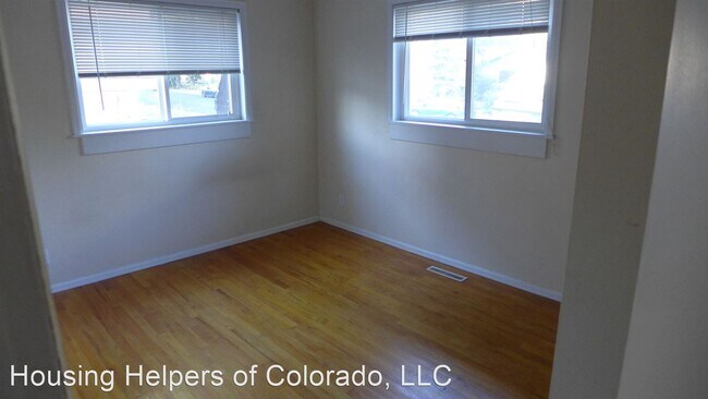 Building Photo - 6 br, 2.5 bath House - 560 S 40th Street