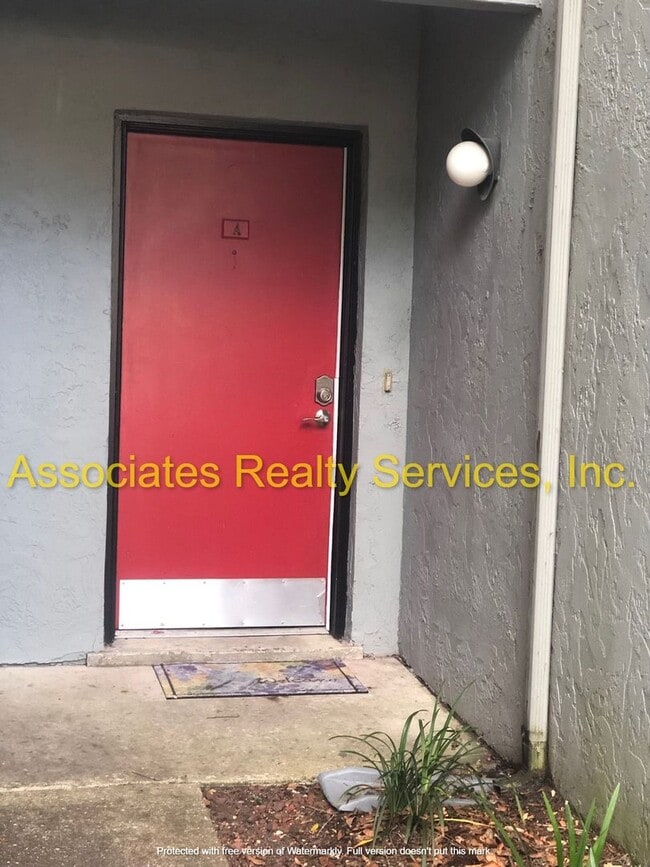 Building Photo - Cute 2Bed/2Bath in Concordia!