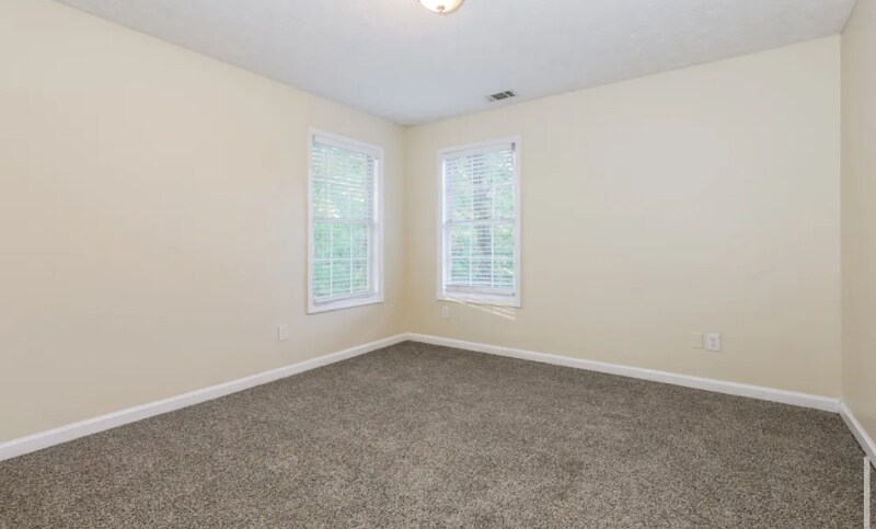 Building Photo - 157 Hayes Cir