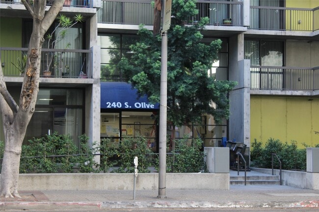 Building Photo - 255 S Hill St