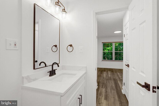 Building Photo - 3307 Wyndham Cir
