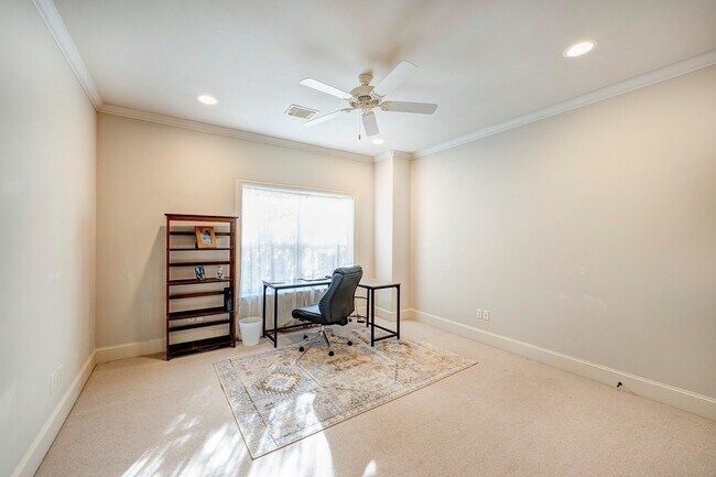 Building Photo - 3110 Glen Haven Blvd