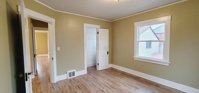 Building Photo - Rare opportunity to live in a stunning 5 B...