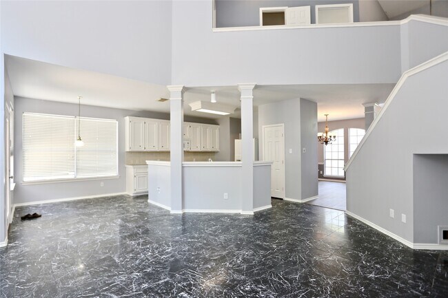 Building Photo - 2515 Hyland Park