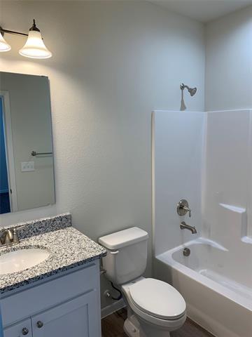 Building Photo - 2313 N Hickory St