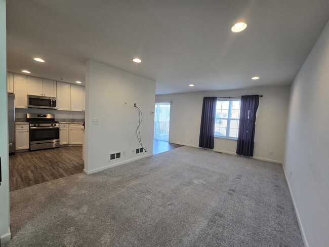 Building Photo - 7106 Country Club Hills Dr