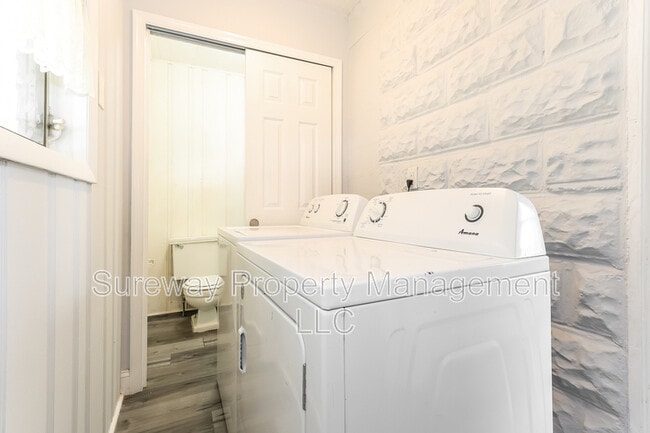 Building Photo - 222 Worrilow St