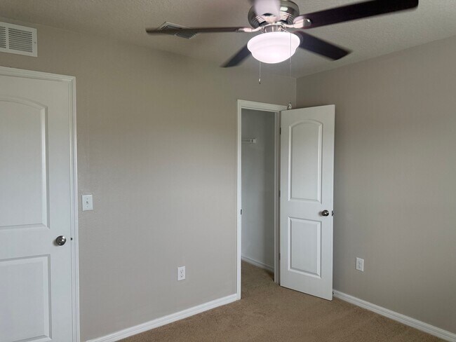 Building Photo - 1377 N Platte Ct