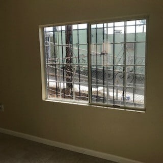 Building Photo - Nice 2 Bedroom House