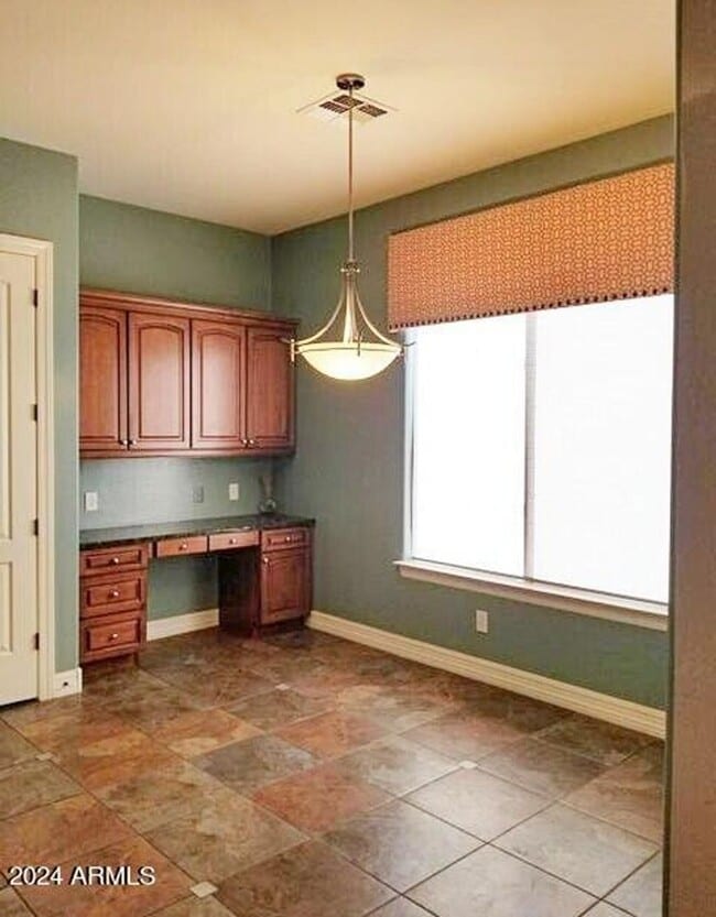 Building Photo - *Stunning Home in Cul-de-sac with 2 Master Suites, one downstairs, one upstairs*