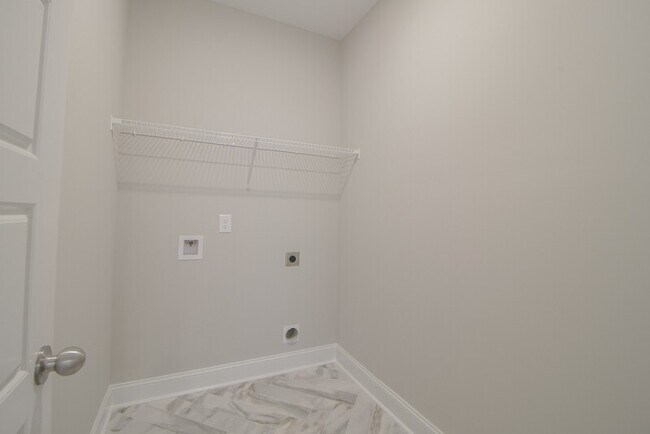Building Photo - 485 Herman Dr
