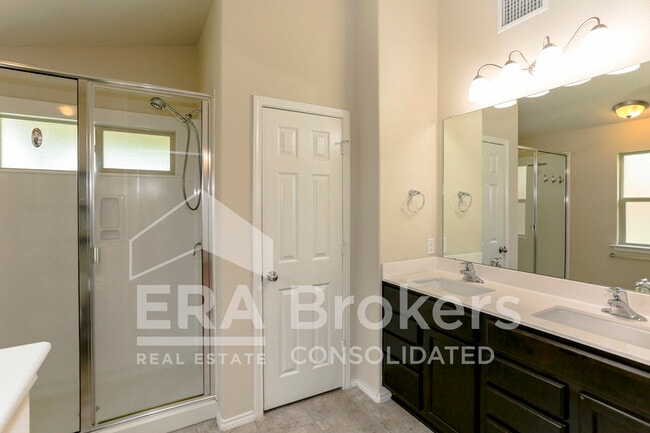 Building Photo - 1307 Stonewall Ridge