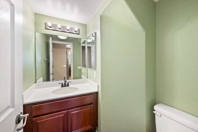 Building Photo - 1527 Cir Ranch Way