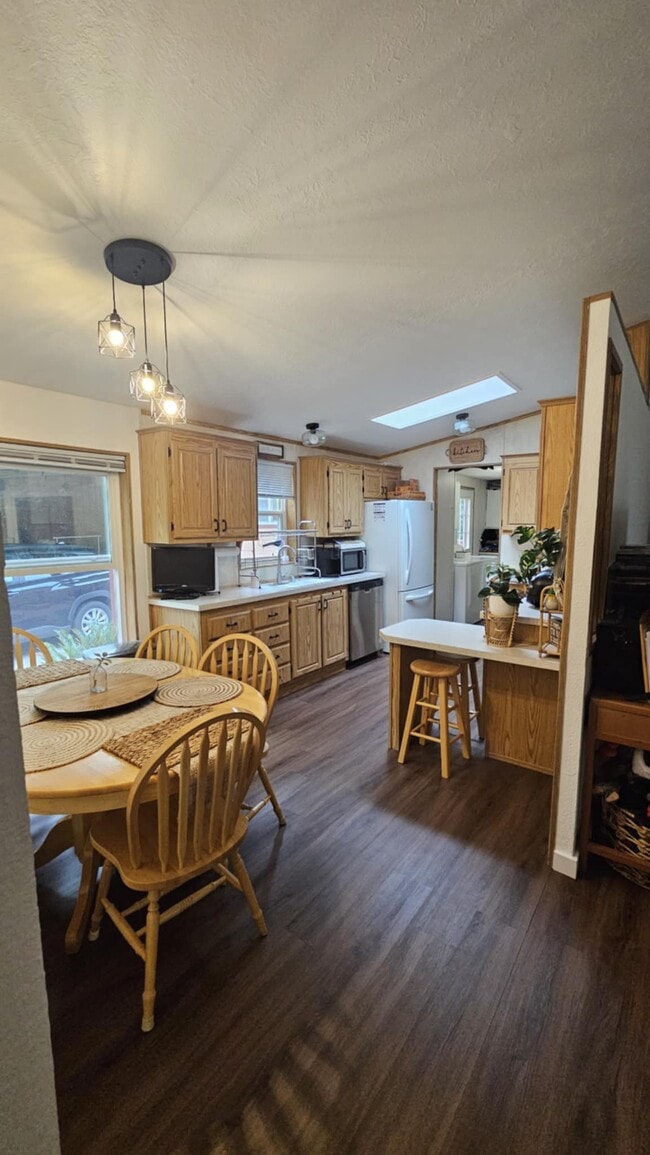 Building Photo - 8738 Boxwood Ct SE