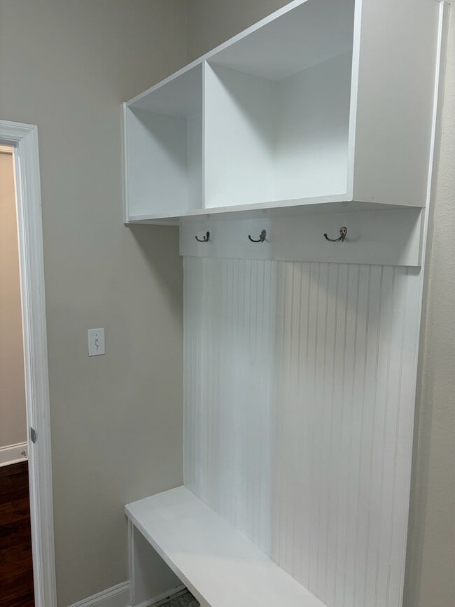 Building Photo - 5081 Bird Nest Trl