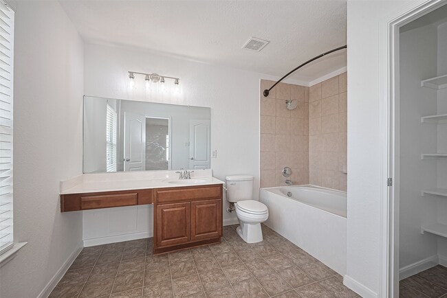 Building Photo - 7734 Pasture Bend Ln
