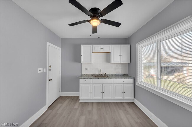 Building Photo - 10613 Sandusky Ave