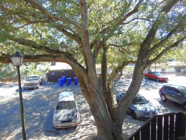 Building Photo - 2 BA/2 BR Condo in West Ashley