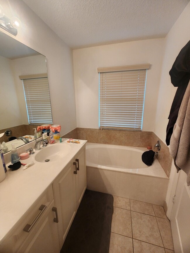 Building Photo - 5816 Monterra Club Dr