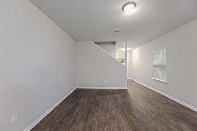 Building Photo - 437 Otto Ave