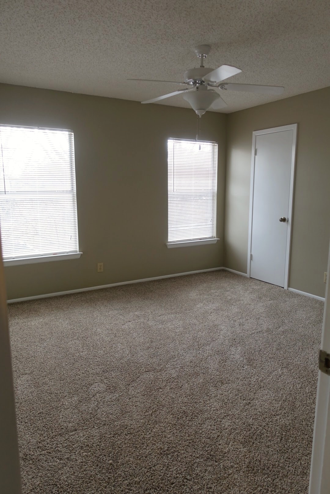 Guest room 1 - 4507 Sherwood Way