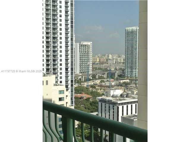 Building Photo - 1200 Brickell Bay Dr