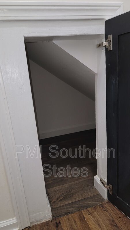 Building Photo - 31 Moorlyn Ln