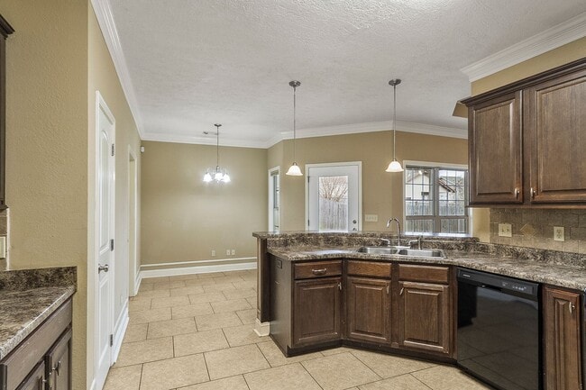 Building Photo - Fields Crossing Home Available Now