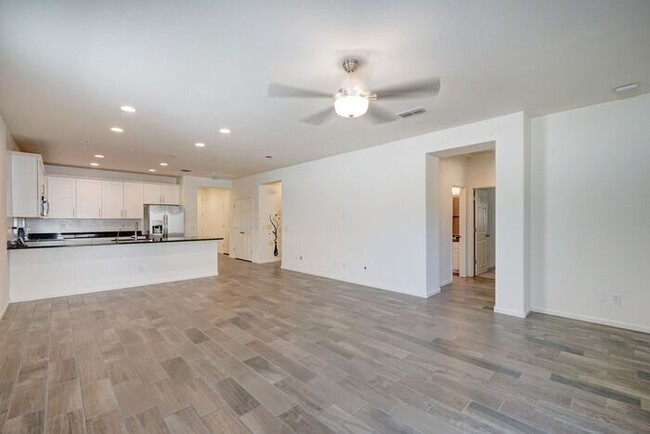 Building Photo - READY TO VIEW NOW! Luxury Living Awaits: E...