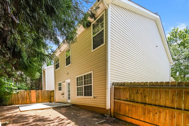 Building Photo - 347 Hidden Creek Ln