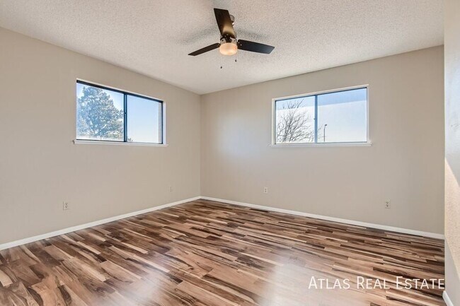 Building Photo - 330 E Rockrimmon Blvd