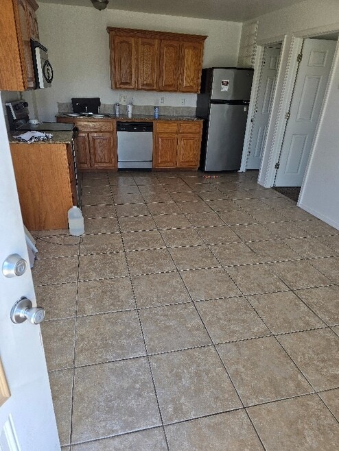 Building Photo - 63060 E 285 Ct