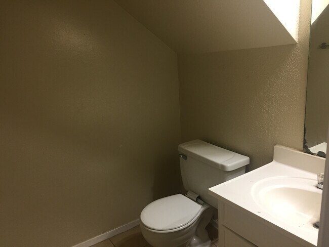 Building Photo - Great Rental!