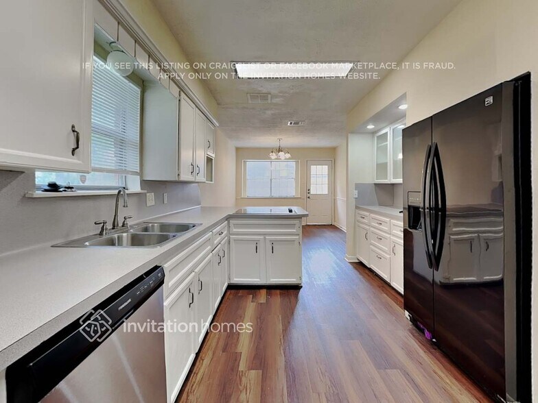 Building Photo - 23923 Spring Elms Dr