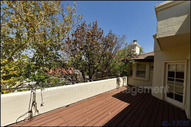 Building Photo - 6598 Eagle Ridge Dr